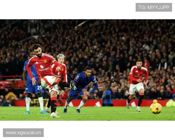 曼联战术执行持续崩盘,场上混乱加剧赛季走势不确定性 曼联战术执行持续崩盘,场上混乱加剧赛季走势不确定性