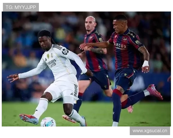 卡马文加 vs 楚阿梅尼:法国后腰战术角色与适配性差距在哪