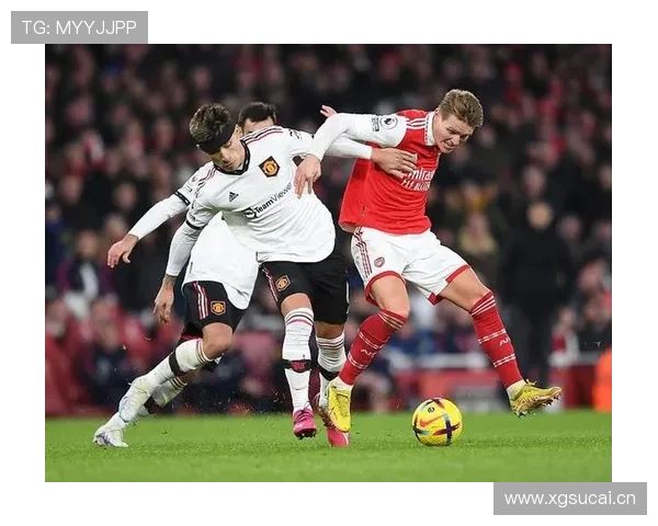 特里皮尔与沃克：进攻型与防守型边卫战术角色对比分析